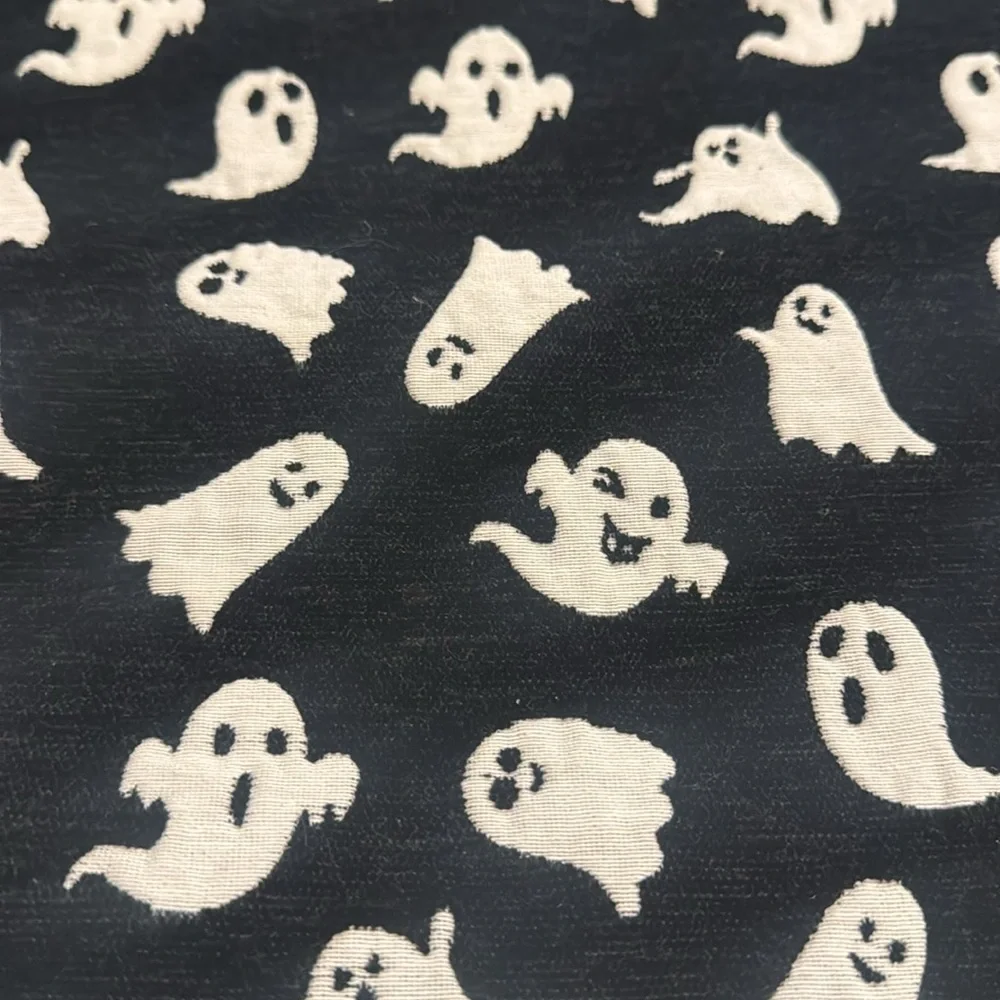 FEELIN' SPOOKY Ghost Table Runner With Oversized Tassels - 16